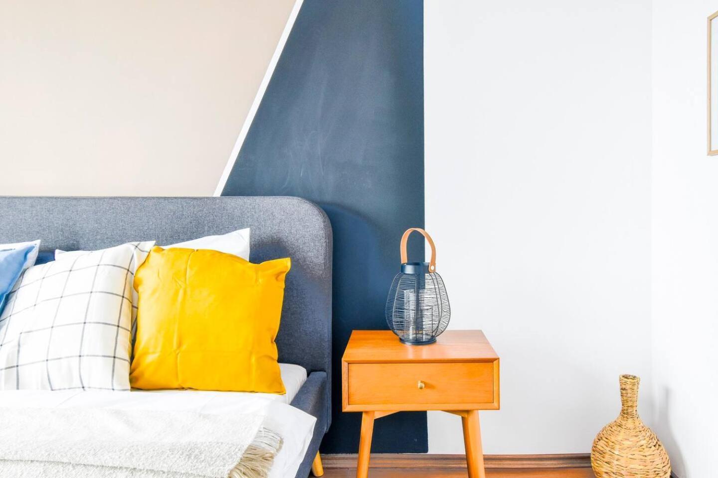 Super Fresh! 3Bdr Apartment In Sofia Center'S Artistic Area Екстер'єр фото